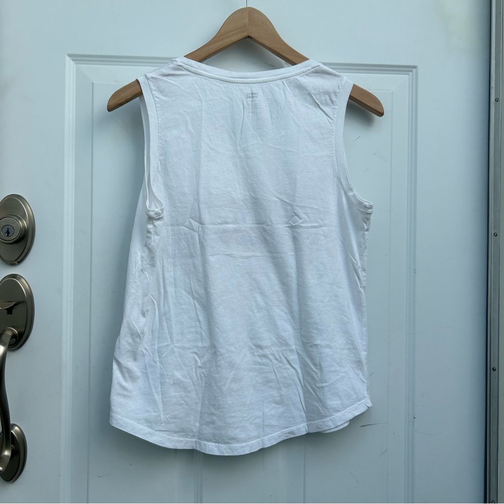 Levi’s batwing tank - Picture 2 of 5